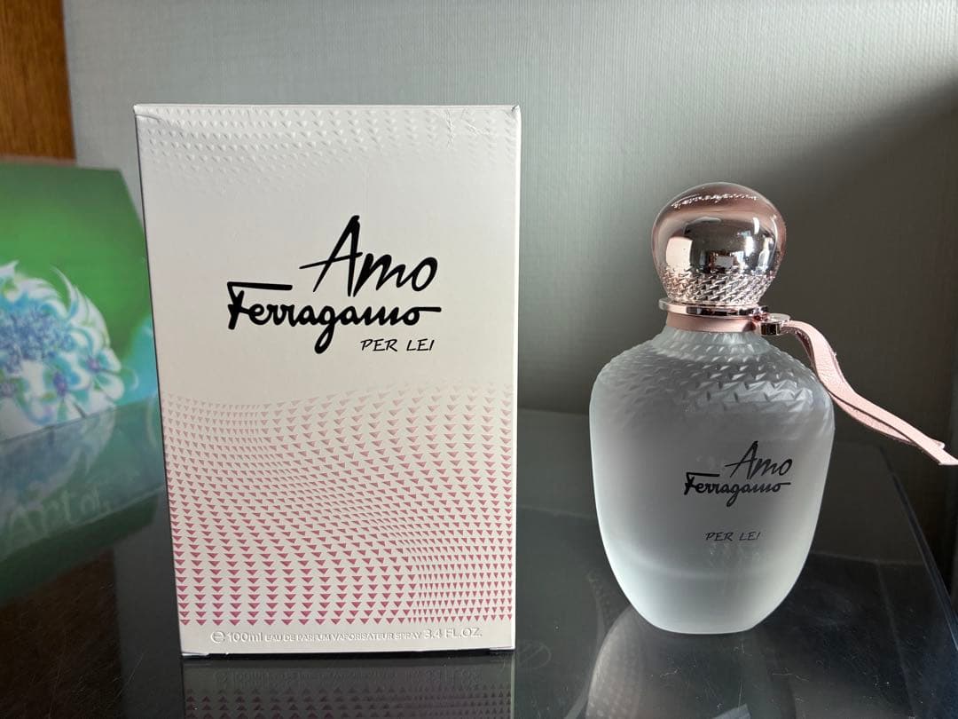 未使用　フェラガモ アモパーレイ　100ml