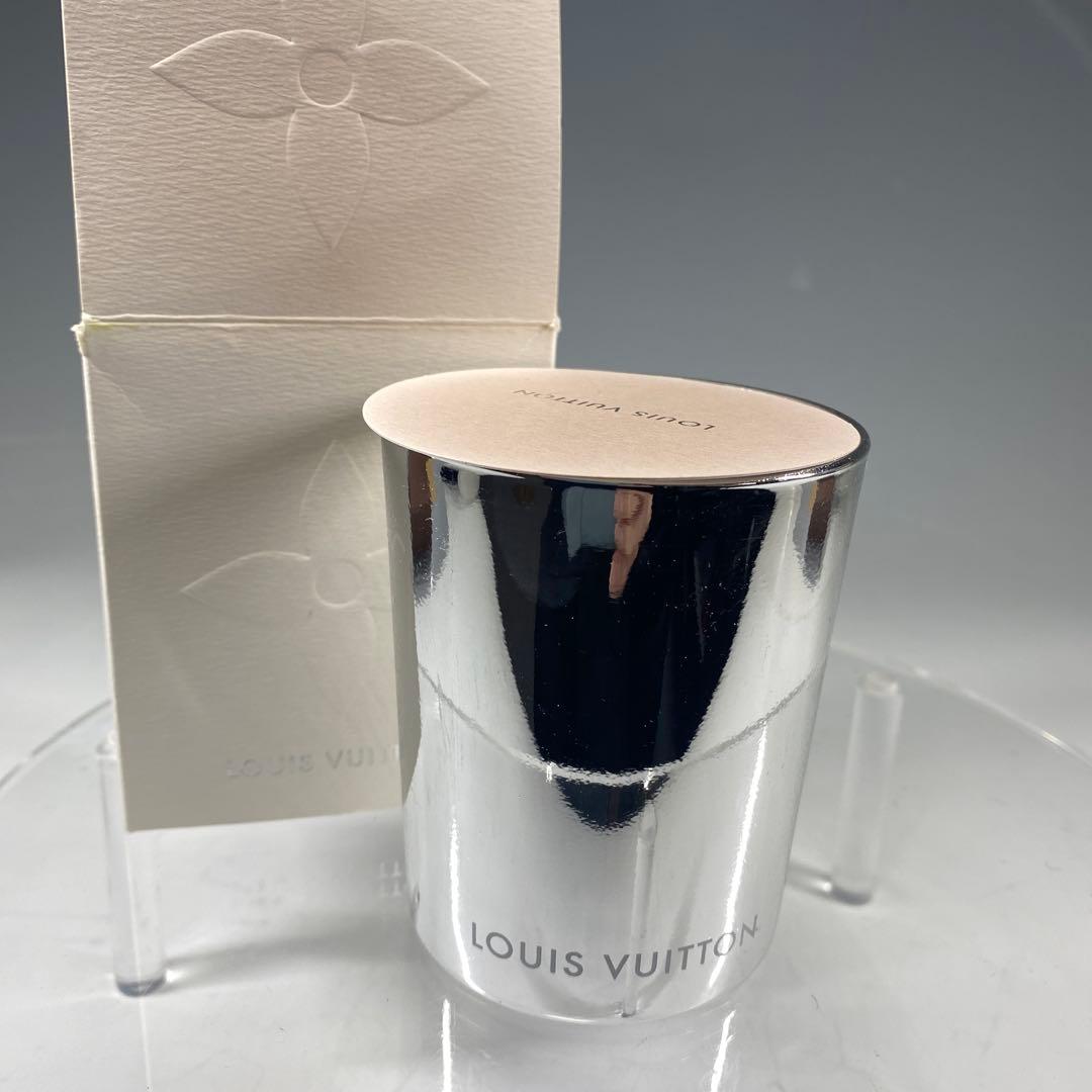 ルイ・ヴィトン アロマキャンドル 光沢仕上げポット ルイ・ヴィトン アロマキャンドル 光沢仕上げポット - メルカリ