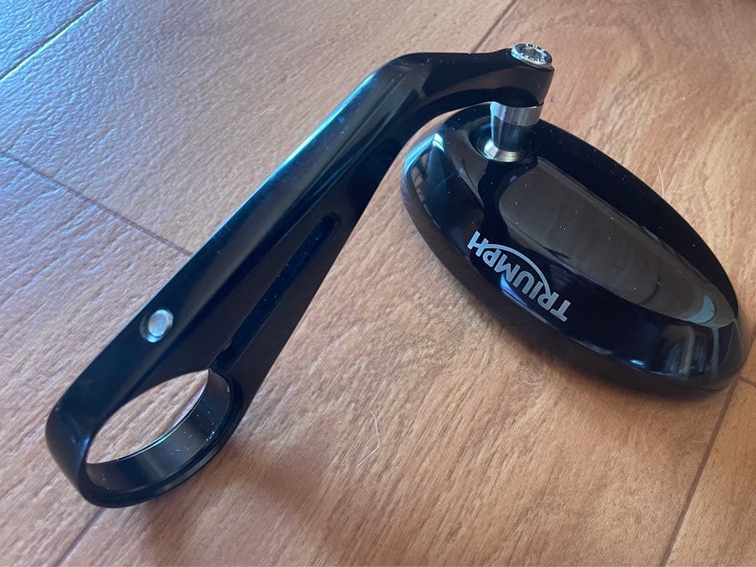 トライアンフ 純正バーエンドミラー - メルカリ