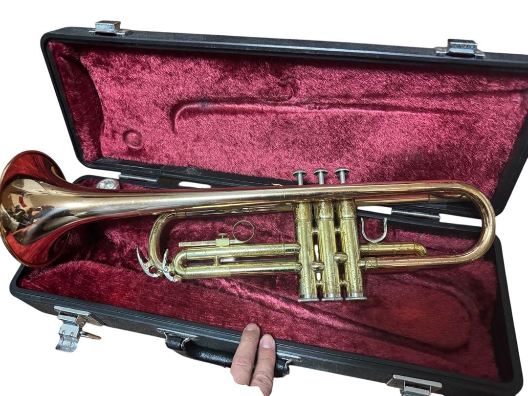 ジャンク 赤ベルYAMAHA トランペット YTR-3320 純正マウスピース付