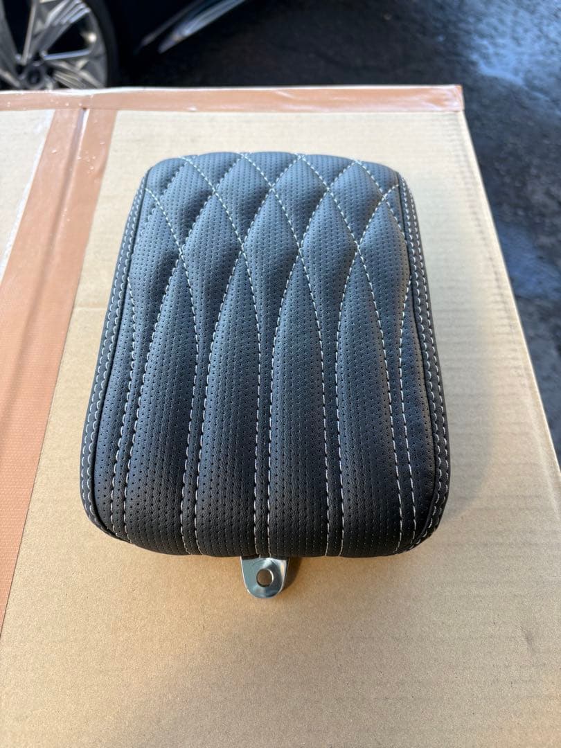 ハーレー　ブレイクアウト　TRIJYA 鉄製ショートフェンダー用 タンデムシート