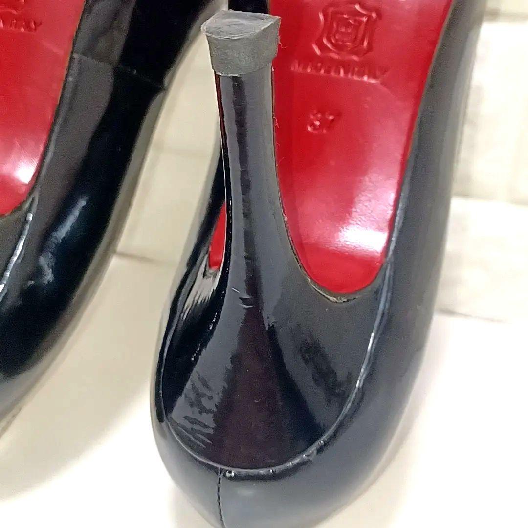 ヒール高8.5cm☆ルブタン レッドソール ポインテッドトゥ エナメル