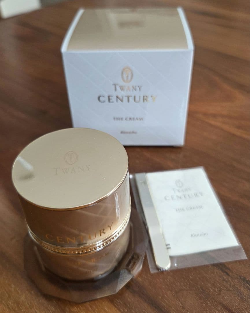 フェイスクリーム TWANY CENTURY THE CREAM 26g