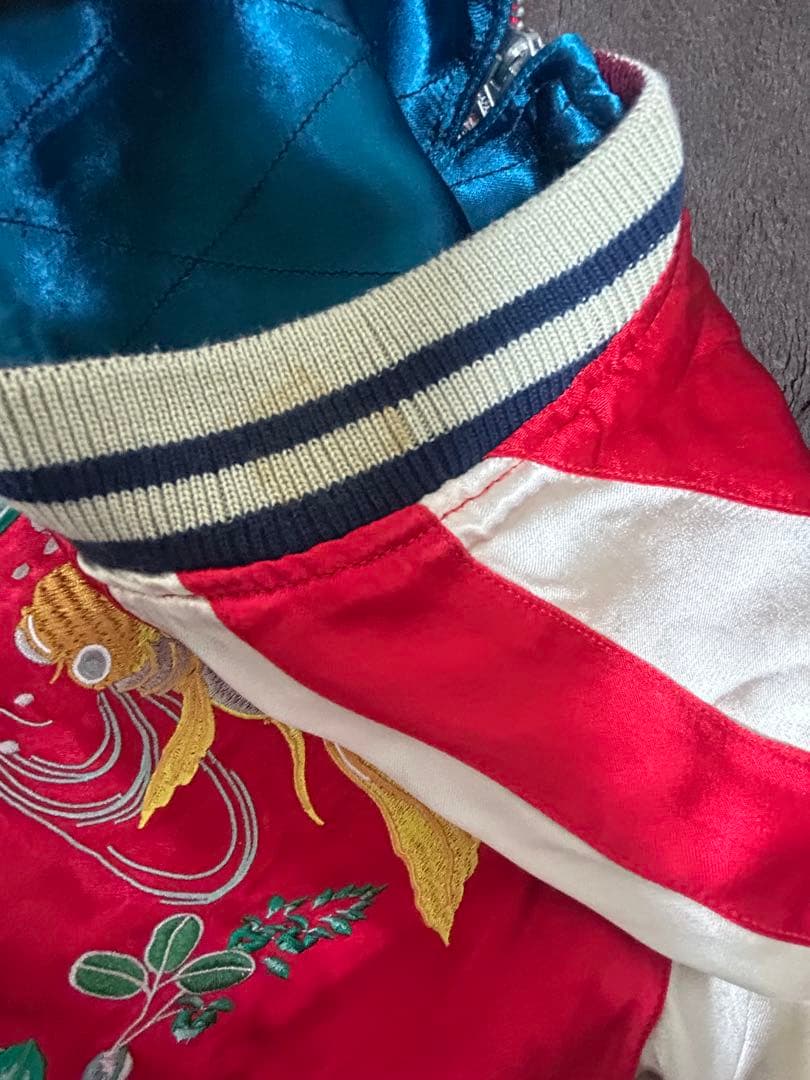 IOLANI イオラニ スカジャン 赤と銀 金魚刺繍 - メルカリ