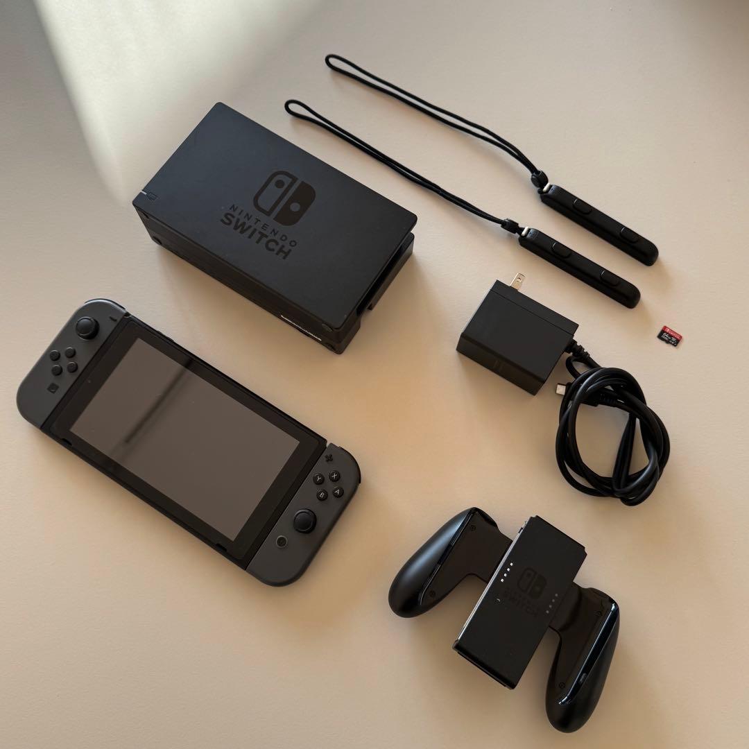 【コネ様】Nintendo Switch グレー おまけ付きニンテンドースイッチ