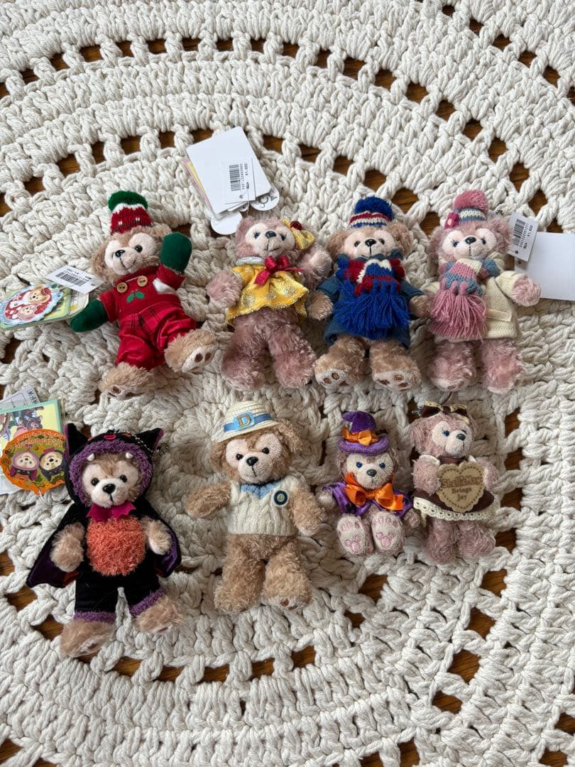 ディズニーダッフィーシェリーメイ　ぬいぐるみストラップ　ディズニーお土産