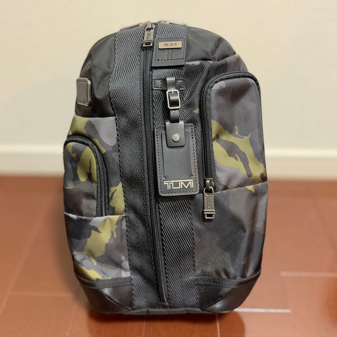 【極美品】TUMI スリングバッグ カモ柄