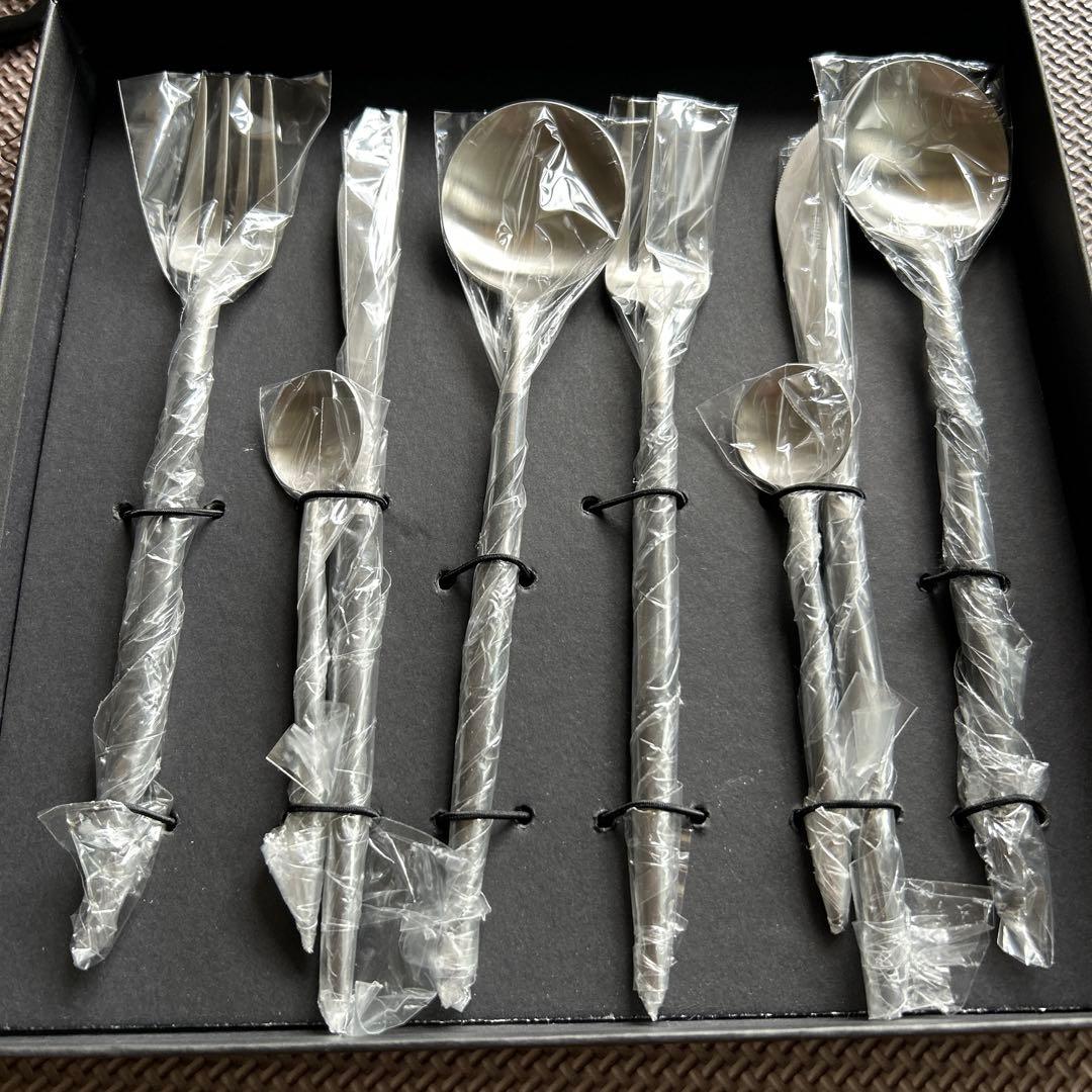 Cutipol グレー×シルバー　ステンレススチール CutipolカトラリーGOA GREY MATTE x SILVER クチポール ～ サラグレース