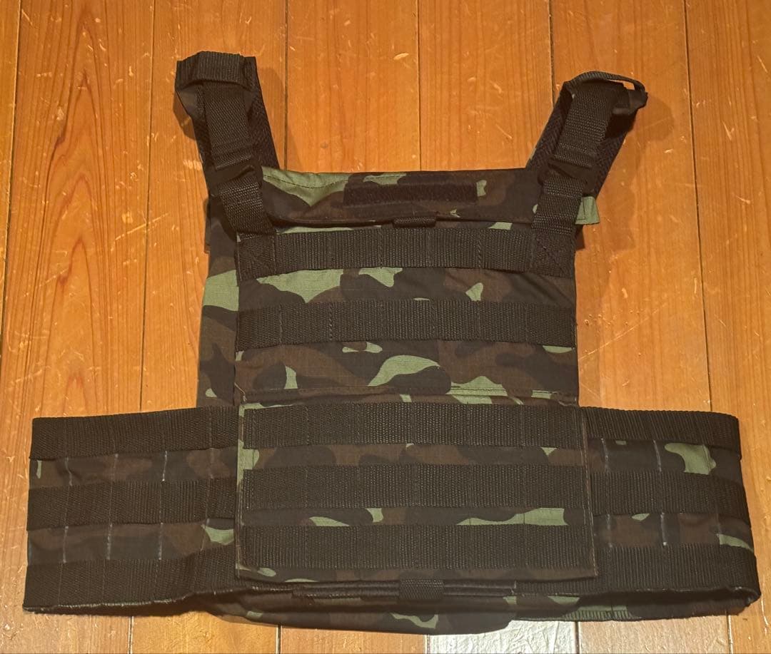 ブタン迷彩　プレートキャリア　軍　dubok