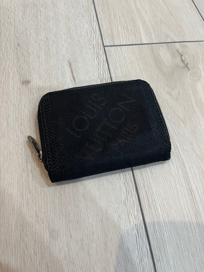 ルイヴィトン　財布　メンズ　ブラック　黒　ファスナー