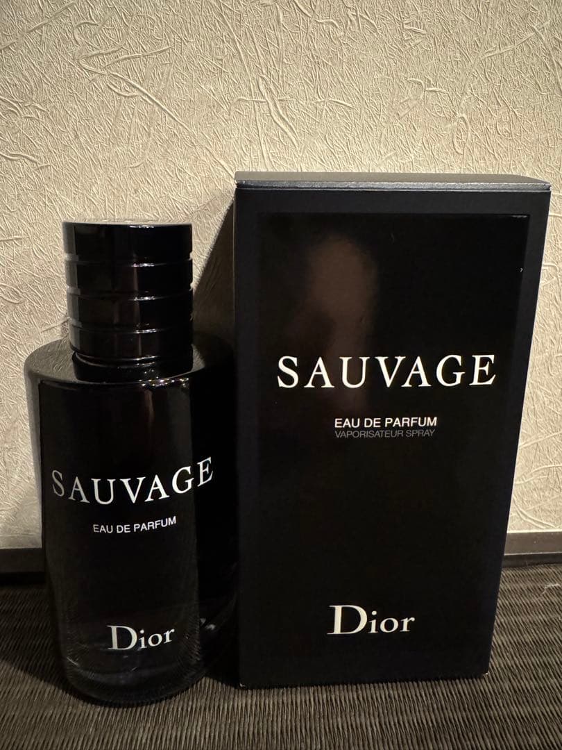 【中古美品】Dior Sauvage Eau de Parfum ボックス付き