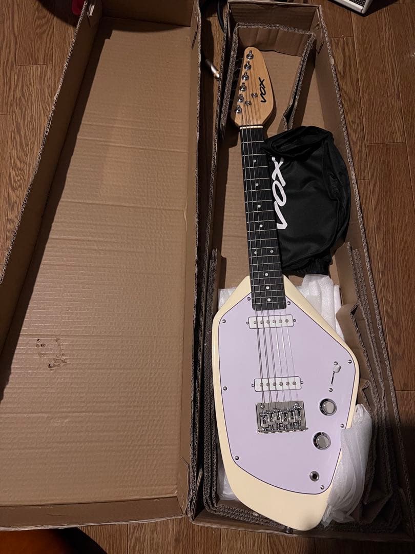 VOX MARK V mini white 白　ファントム　ギター