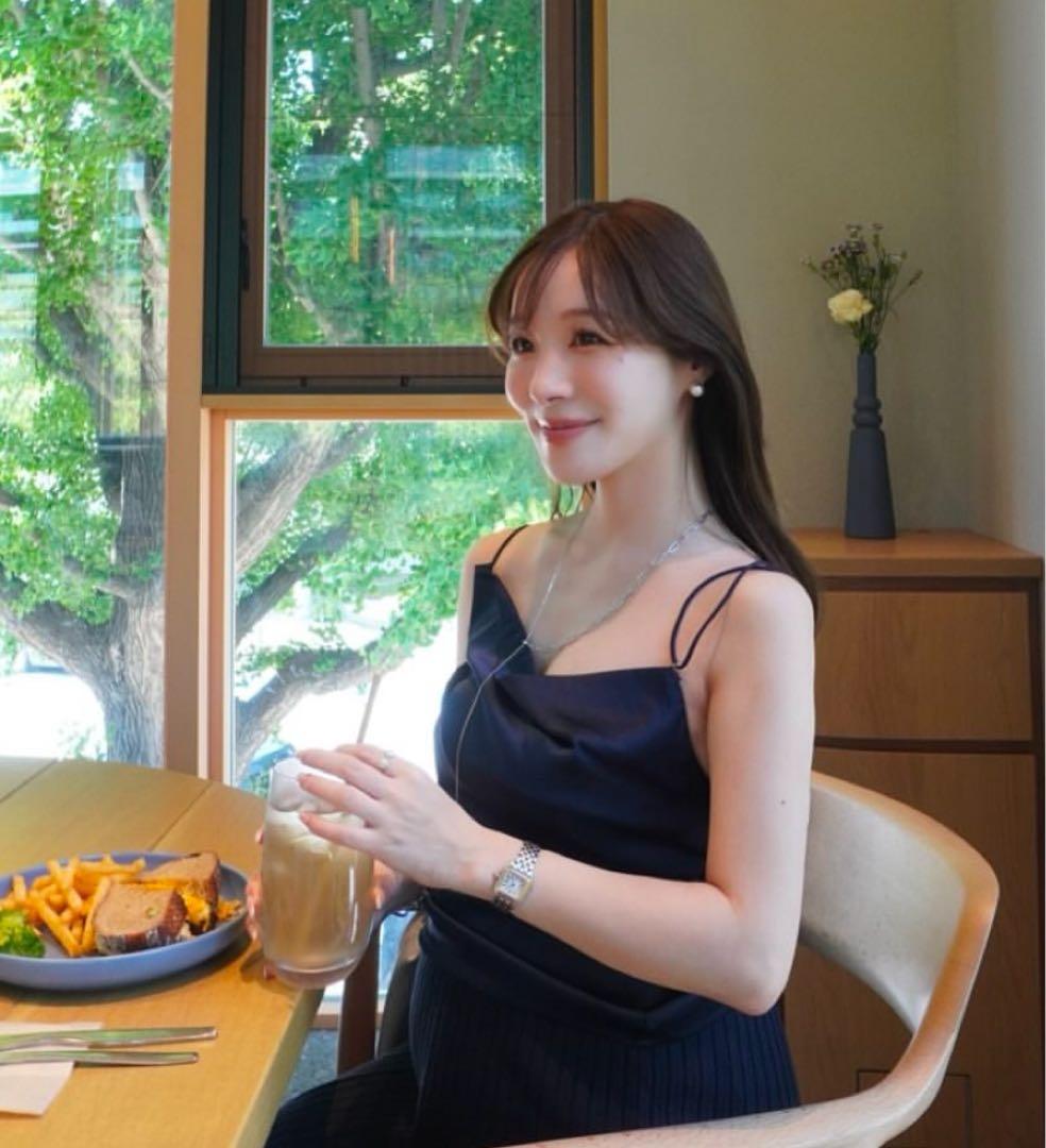 【早い者勝ち】 aimeine カップインドレープサテンキャミソール　ネイビー aimeine カップインドレープサテンキャミソール モカ 新品未使用タグ