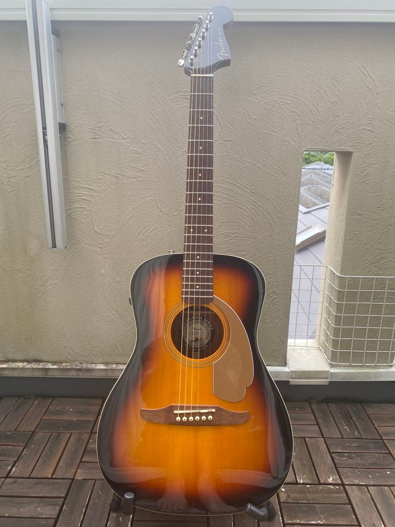 Fender MALIBU Player(フェンダー マリブ プレイヤー)