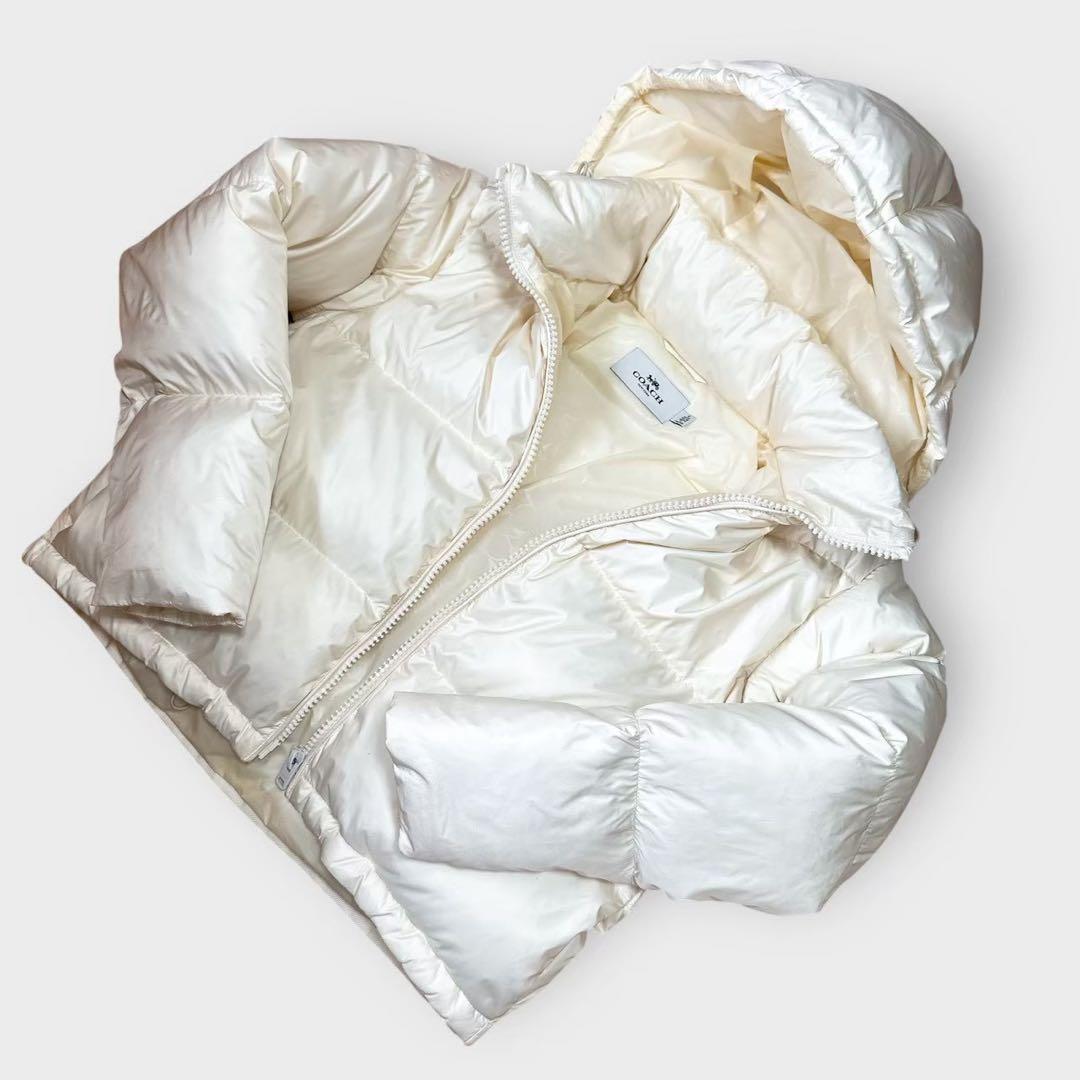 COACH コーチ ダウン ショート丈 ホワイト 総柄 ロゴ金具 M COACH コーチ ダウン ショート丈 ホワイト 総柄 ロゴ金具 M 楽天市場