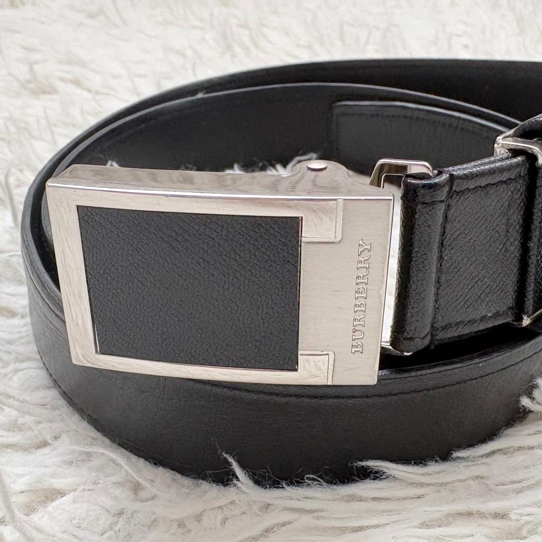 美品　バーバリー　スクエアバックル　ガチャベルト　ブランドネーム刻印　レザー　黒