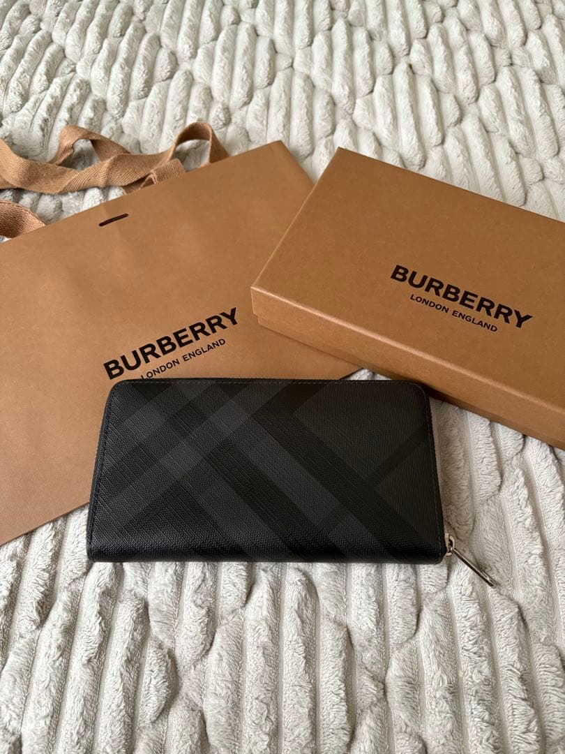 希少✨バーバリー 長財布 ラウンドファスナー スモークドチェック PVC 黒