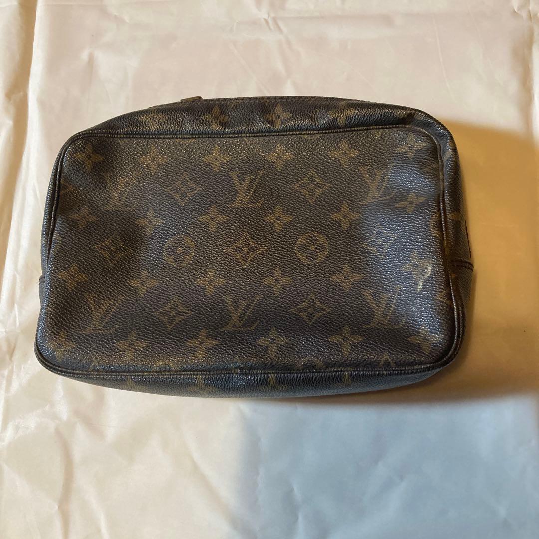 Louis Vuitton ダークブラウン ポーチ