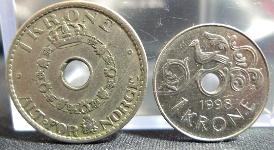 ノルウェー 1クローネ 穴あき 2枚 硬貨 外国硬貨 古銭 まとめ - メルカリ