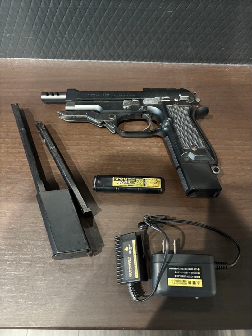 東京マルイM93R電動ガン18歳以上ハンドガン最終値下げ エアガン 18歳以上用 東京マルイ M93R 電動ハンドガン ブラックカラー
