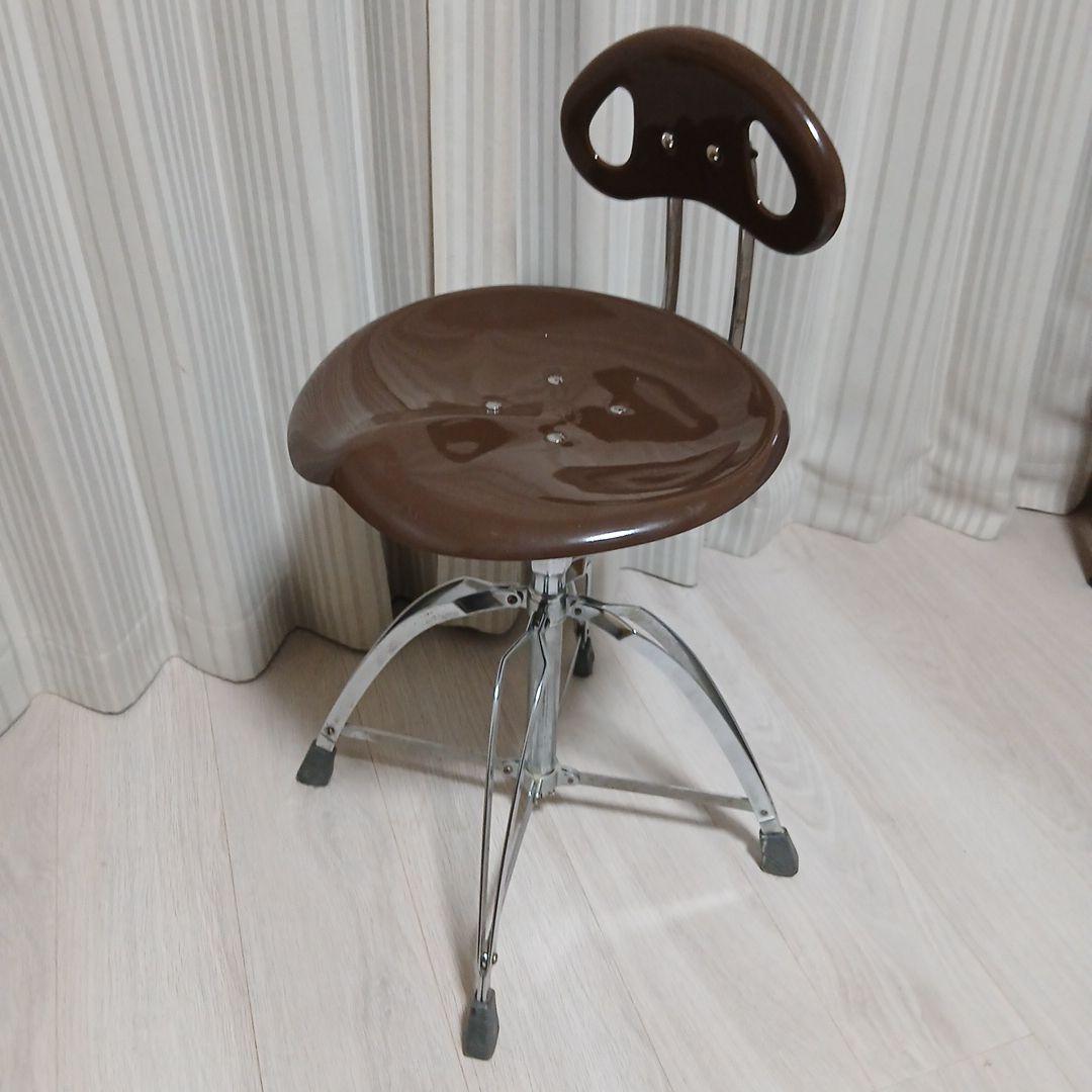 ブラウン調整可能作業椅子