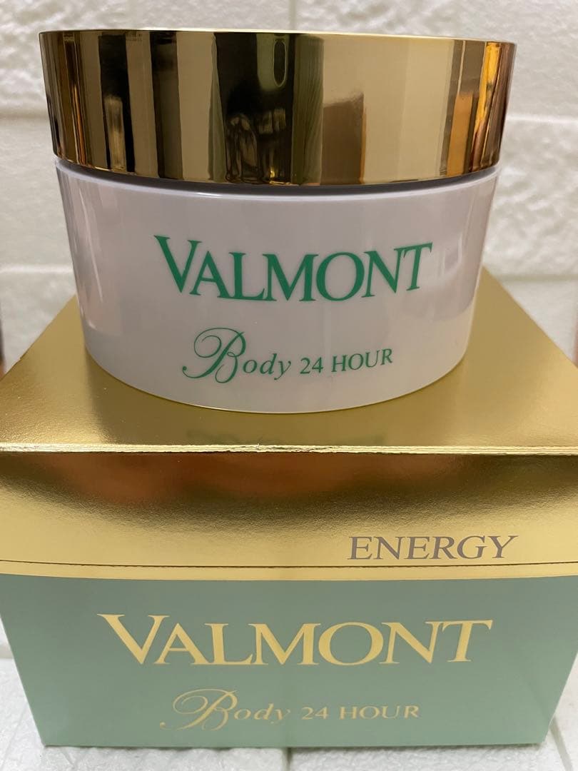 新品同様　ヴァルモン　ボディ24 ボディ用保湿クリーム　200ml Body 24 Hour - Valmont