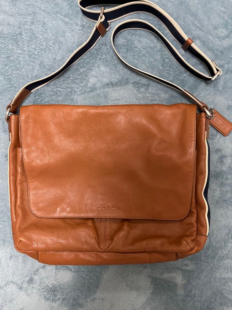 コーチCOACHレザーメッセンジャーバッグ